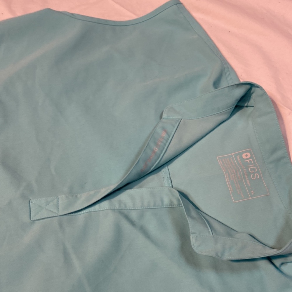 Figs Rafaela Oversized Scrub top - Picture 3 of 4
